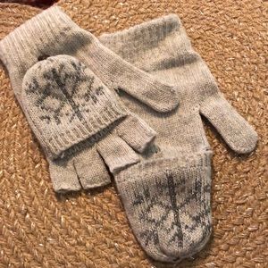 NIB - Snowflake Fliptop Mittens